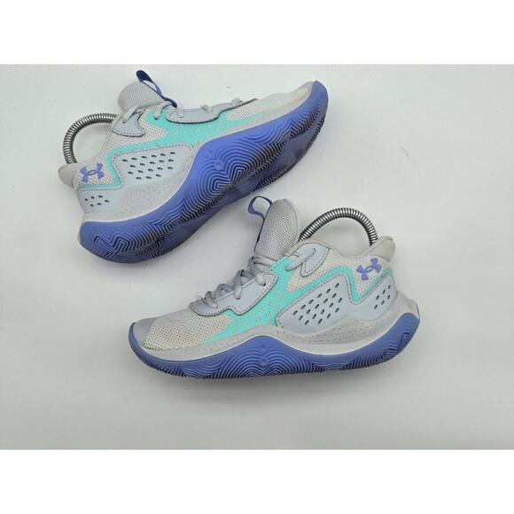 Under Armour Jet '23 "Grey/Blue" Boys Basketball Shoe 4Y | 3026635-102 - Picture 3 of 8